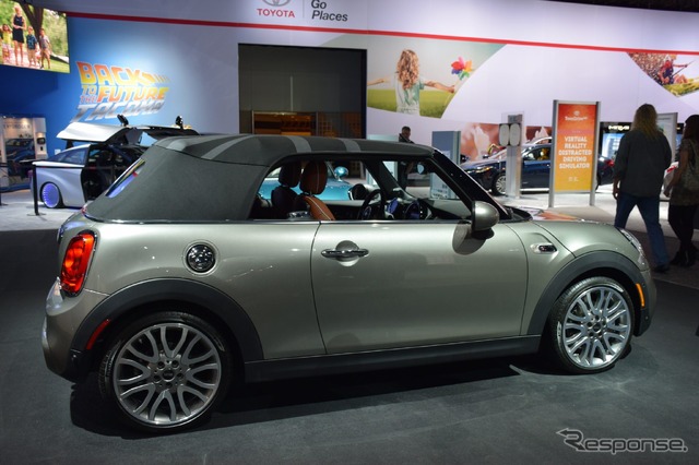 MINI クーパーS コンバーチブル(ロサンゼルスモーターショー15)