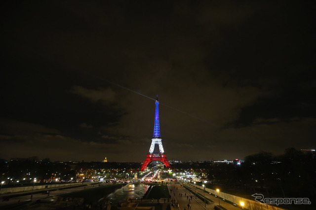 13日夜、フランス・パリで同時多発テロが発生した