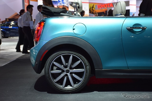 MINI クーパー コンバーチブル(ロサンゼルスモーターショー15)