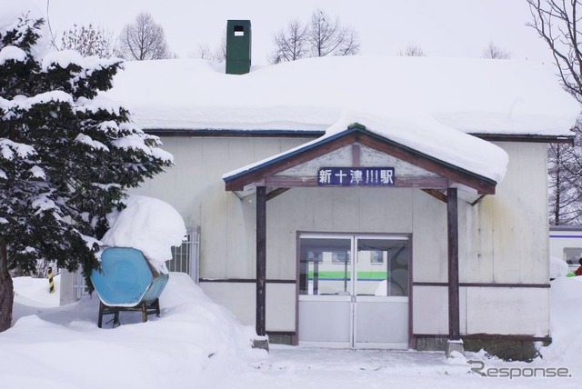 札沼線の終点・新十津川駅。JR北海道が今回公表した通りに普通列車の廃止や運行区間短縮を実施した場合、同駅は1日1本しか列車が来ない終着駅になる見込みだ。