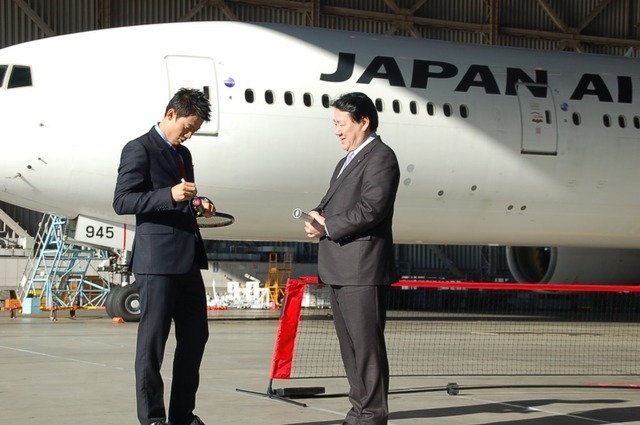 JALがプロテニスプレーヤー錦織圭とパートナー契約締結（2015年11月27日）