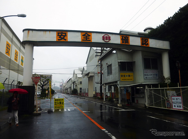 佐世保重工業佐世保造船所(SSK)や赤レンガ兵器庫跡をめぐる「SASEBOクルーズバス『海風』」