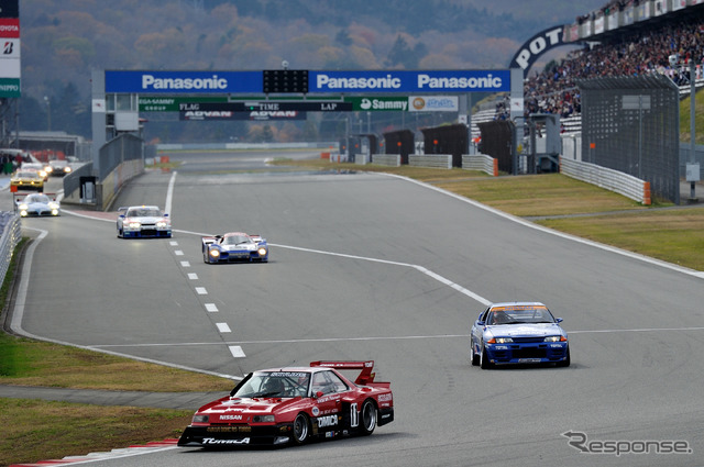 ニッサン・ニスモの歴代マシンによる走行イベント「Nissan Motorsports Heritage Run」(ニスモフェスティバル2015)