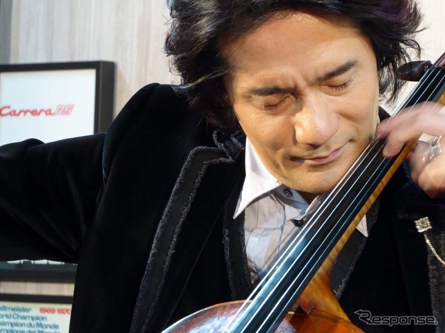 溝口 肇さんの演奏では「世界の車窓から」のテーマ曲を含む3曲が披露された