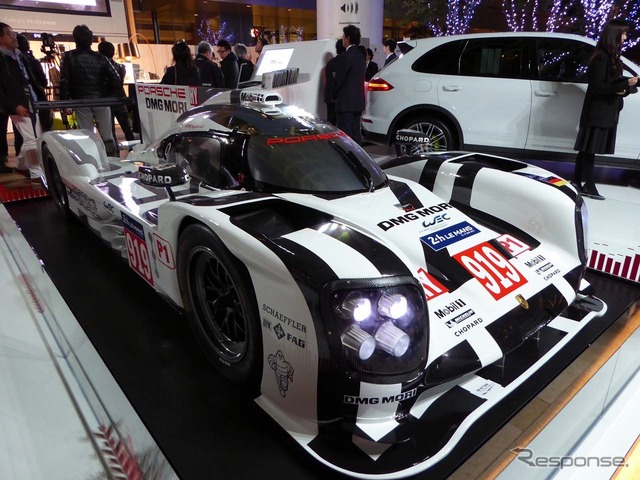 ルマンで栄冠を獲得したポルシェ919ハイブリッドも展示