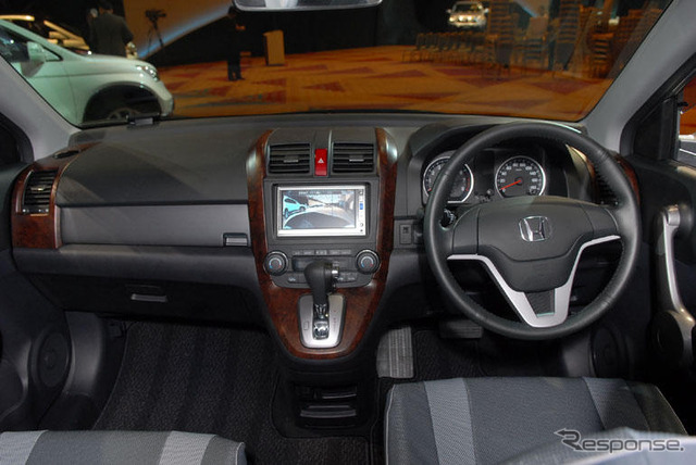 【ホンダ CR-V 新型発表】追突軽減ブレーキは標準装備にしたかった
