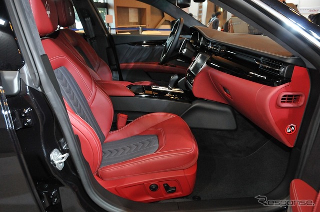 マセラティ クアトロポルテ GT S ゼニア・エディション・インテリア装着車(大阪モーターショー15)
