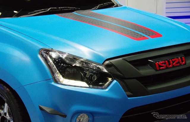 いすゞ D-MAX セーフティカー 1.9Ddi ブルー・パワー(タイ国際モーターエキスポ15)