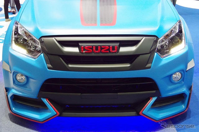 いすゞ D-MAX セーフティカー 1.9Ddi ブルー・パワー(タイ国際モーターエキスポ15)