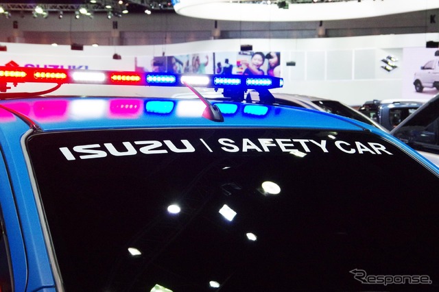 いすゞ D-MAX セーフティカー 1.9Ddi ブルー・パワー(タイ国際モーターエキスポ15)