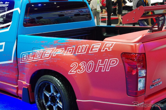 いすゞ D-MAX セーフティカー 1.9Ddi ブルー・パワー(タイ国際モーターエキスポ15)
