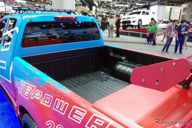 いすゞ D-MAX セーフティカー 1.9Ddi ブルー・パワー(タイ国際モーターエキスポ15)