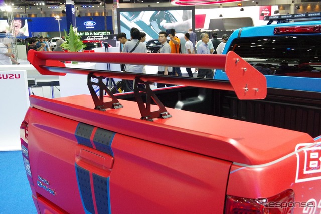 いすゞ D-MAX セーフティカー 1.9Ddi ブルー・パワー(タイ国際モーターエキスポ15)