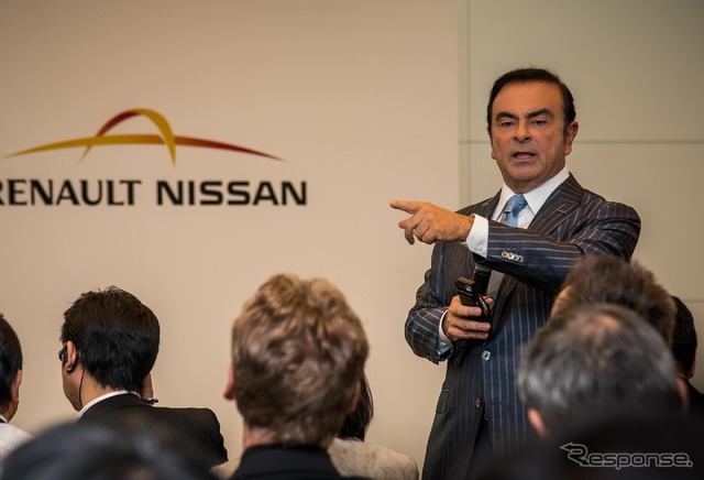 ルノー日産のカルロス・ゴーンCEO（東京モーターショー15）