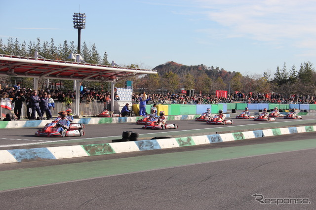 サンクスデーで白熱したHonda Racingカート大会
