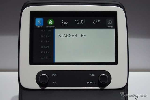 2015年1月のCESに出展したパナソニックのCarPlay/AndroidAutoコンパチ試作機