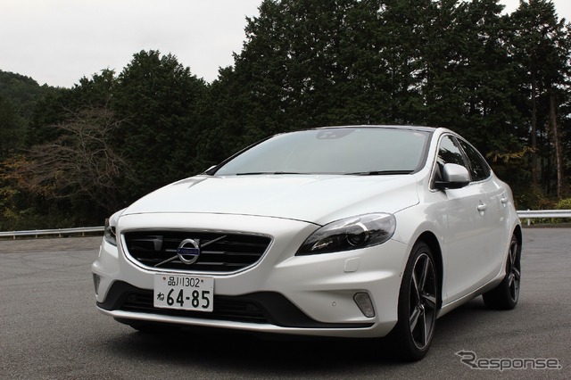 ボルボ V40 D4 Rデザイン