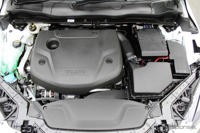 ボルボ V40 D4 Rデザイン