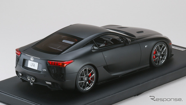 レクサス LFA 1:18スケールモデル