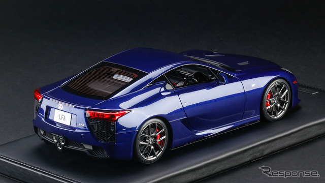 レクサス LFA 1:18スケールモデル