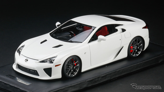 レクサス LFA 1:18スケールモデル