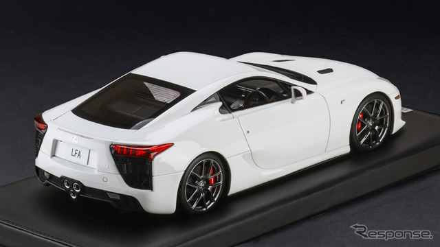 レクサス LFA 1:18スケールモデル