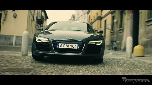 トーヨータイヤ&ACミラン コラボ動画第2弾「Chase in Milan by TOYO TIRES」(動画スクリーンショット)