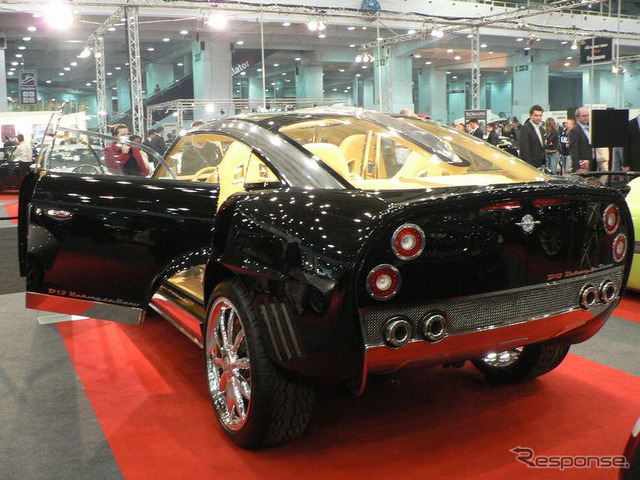 【MPH06】スパイカーのSSUV『D12』も展示