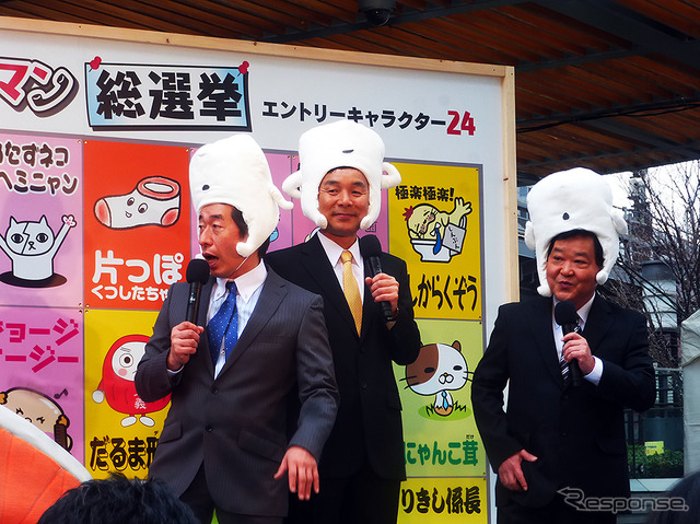 有楽町駅前に出没したダチョウ倶楽部。即興コント即興コント『もしもモノマネハラスメントがあったら』を披露（12月15日、サンリオキャラリーマン総選挙投票ありがとうイベント）