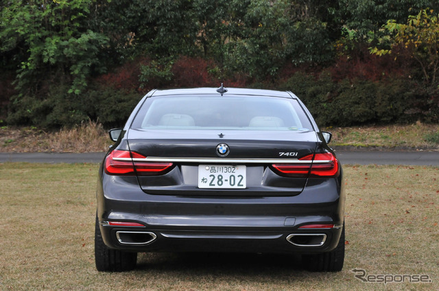 BMW 740i