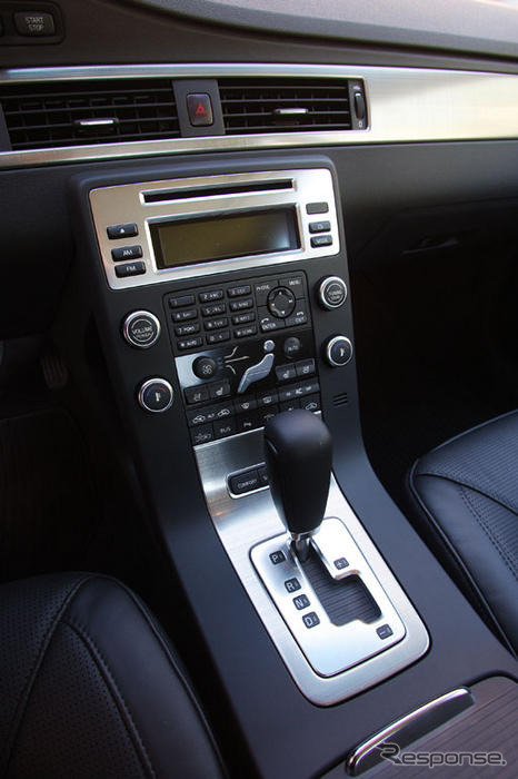 【ボルボ S80 新型海外リポート】コンパクトが売りの直6…河村康彦