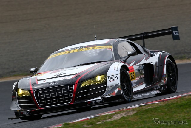 アウディR8 LMS ultra
