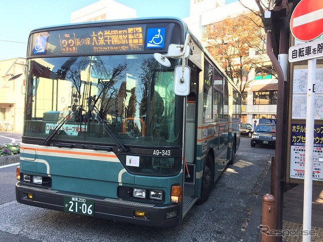 成増1丁目バス停で下車し、道路横断して成増駅バス停から泉33系統の大泉学園駅行きに乗車。終点の成増町でも乗り継げるのだが、バス停の位置が事前に調べきれなかったので安全策を取った。この路線も途中に東京都区内特別運賃(均一運賃)区間を含むため、前乗り/前払い。