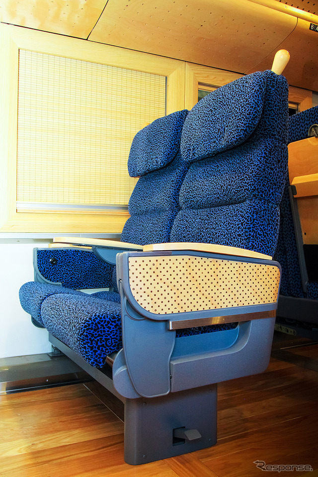 京都丹後鉄道の特急列車「丹後の海」 第1編成
