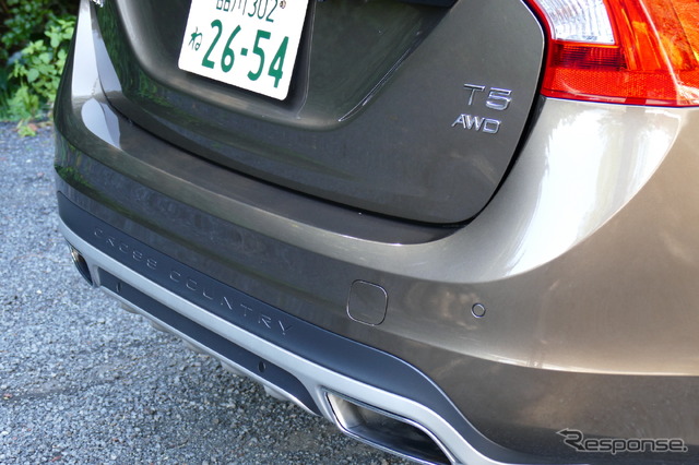 ボルボ V60 クロスカントリー T5 AWD SE