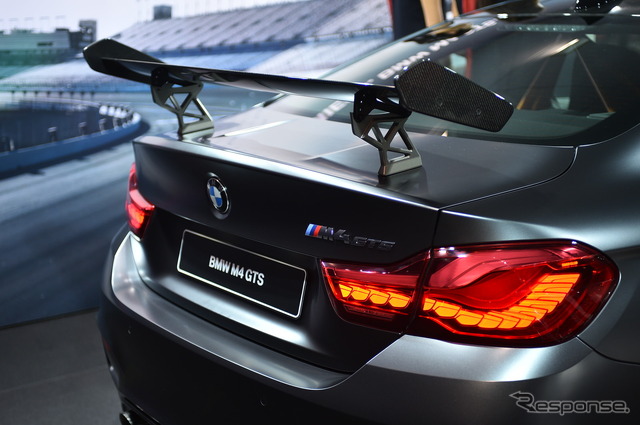 BMW M4 GTS(東京モーターショー15)