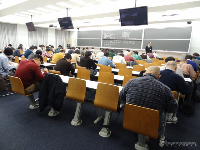 東京会場の検定の様子。