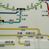 駅の路線図には3月初旬時点で小田栄駅の表示はない