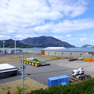 舞鶴には東港と西港の2つの港がある。写真は西港エリアにある舞鶴国際ふ頭