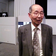 東京・新宿の工学院大学で行われた公開講座に登壇した同大・曽根悟特任教授