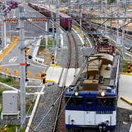 JR貨物は大阪府と福岡県を結ぶ、熊本地震の救援物資輸送に対応した臨時貨物列車を運行する。写真は大阪府吹田市の吹田貨物貨物ターミナル駅。