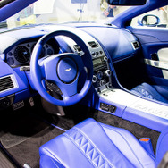 「コスチューム ナショナル」がデザインした世界に1台の特別車「アストンマーチン DBS クーペ ザガート センテニアル」
