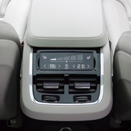 ボルボ XC90 T8 Twin Engine AWD Inscription