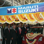 スズキ、インドで四輪車、エンジン、二輪車の工場の開所式