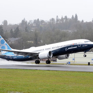 737 MAX 8初飛行が成功　《Paul Gordon/Boeing》
