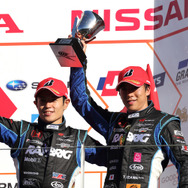 GT500では伊沢拓也選手（右）と組んで戦っている山本尚貴選手。直近の今季第5戦富士では表彰台を獲得。
