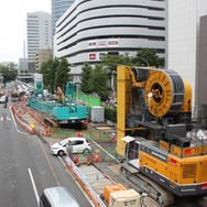 相鉄・東急直通線の新横浜駅はJR新横浜駅北側の地下に設けられる。