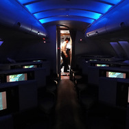 キャセイパシフィック航空B747の最終運航（羽田→香港、10月1日）を担ったB747（B-HUJ）。ビジネスクラス（C）アッパーデッキ