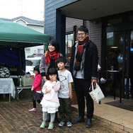 野田線車両基地の街、七光台にオープンした「Meet Up Under the Tree」初日のようす（11月23日）