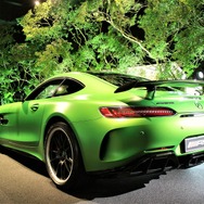 メルセデスAMG GT R